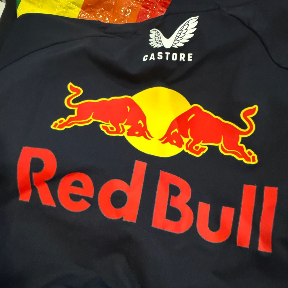 Castore Oracle Red Bull Racing Verstappen Tee. NWT - Picture 3 of 5